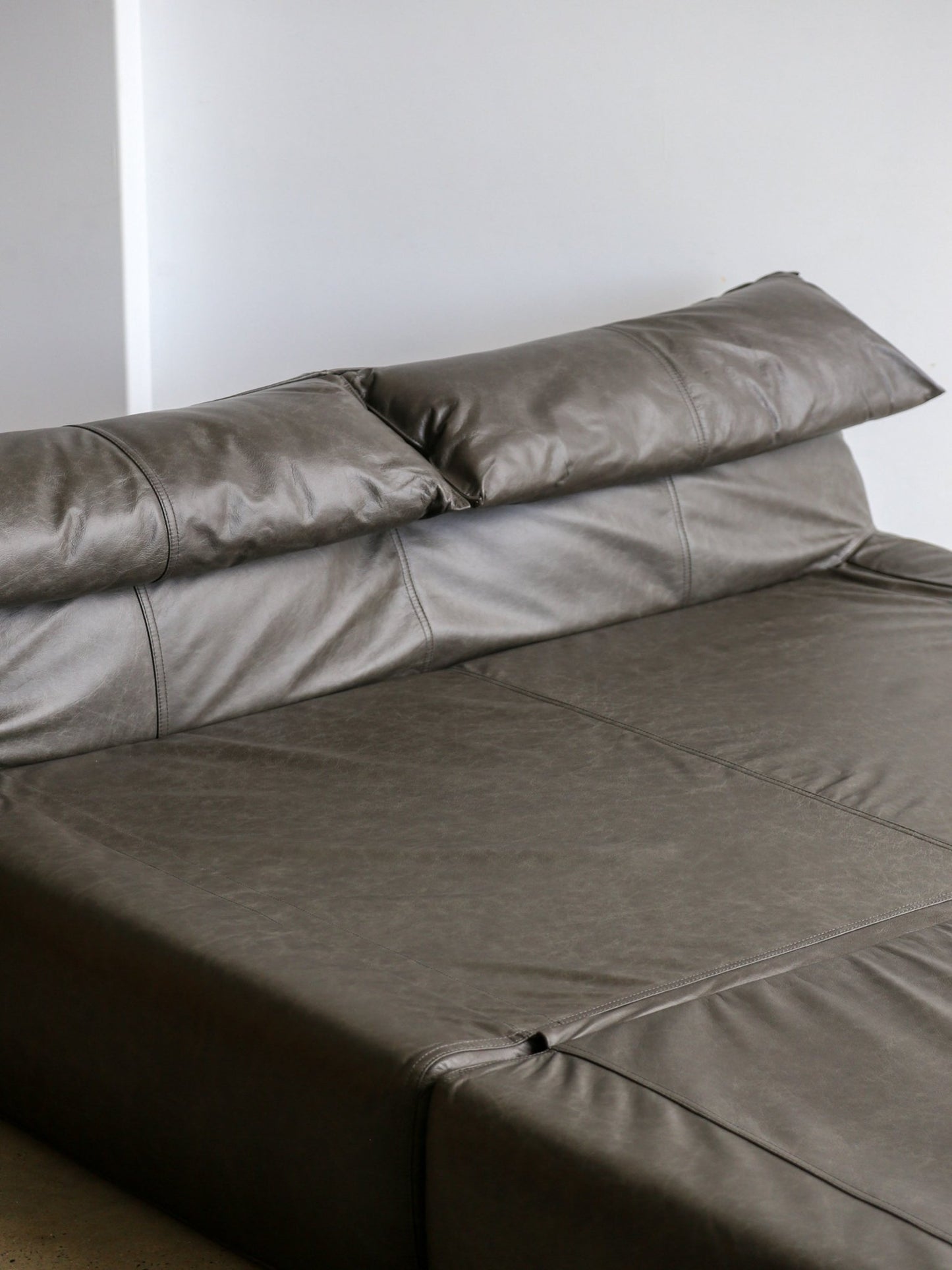 Mid - Century Modern Daybed “Le Bambole – Bamboletto” by Mario Bellini for B&B Italia, 1970s - Lumini Collections