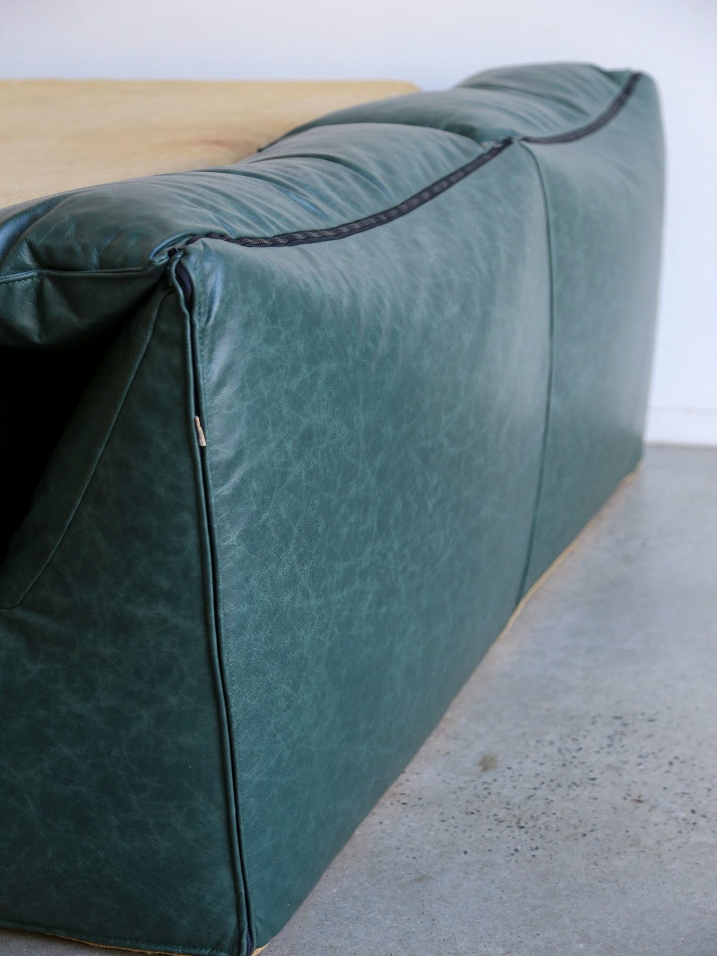 Mid - Century Modern Daybed “Le Bambole – Bamboletto” by Mario Bellini for B&B Italia, 1970s - Lumini Collections