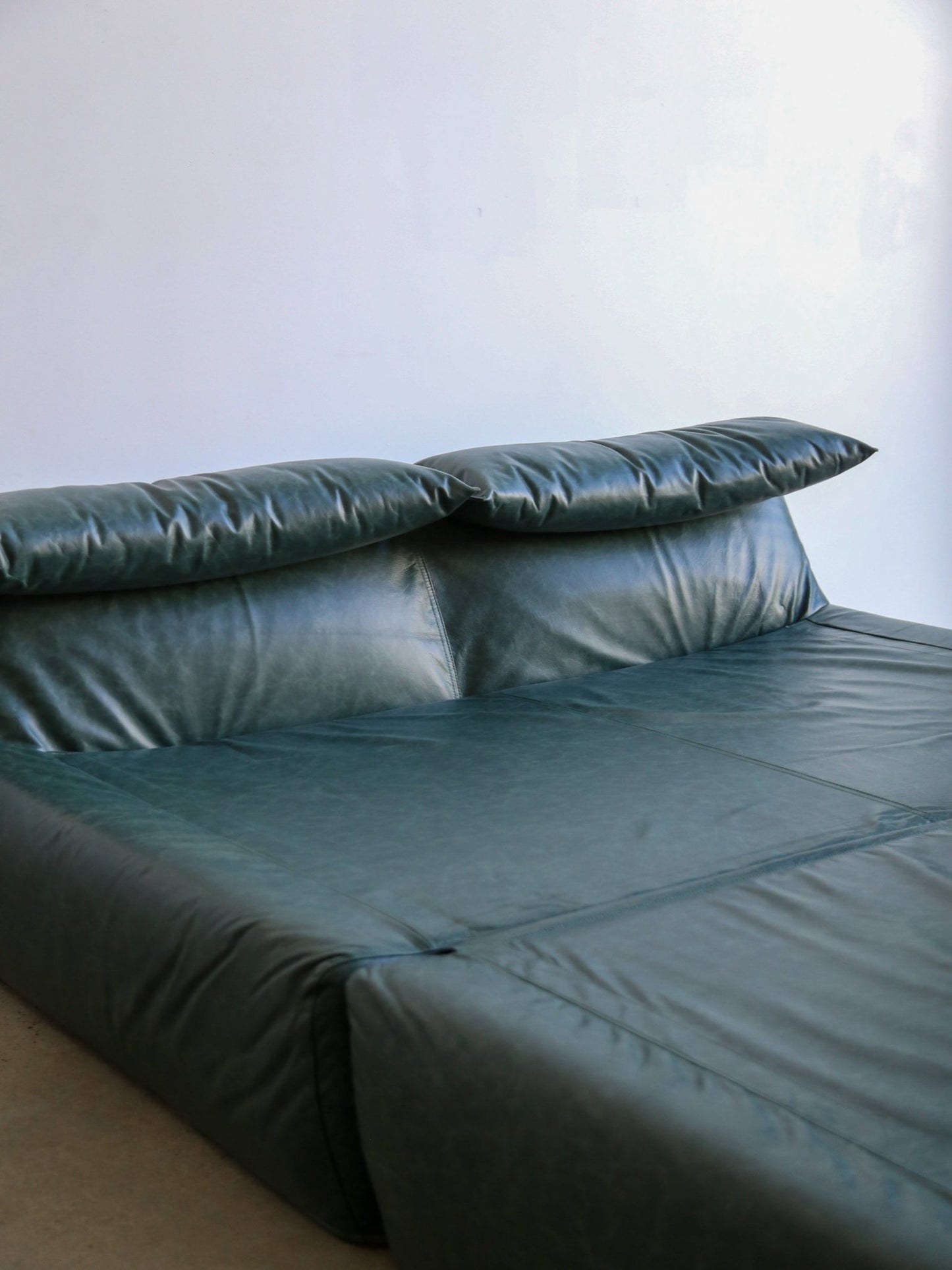 Mid - Century Modern Daybed “Le Bambole – Bamboletto” by Mario Bellini for B&B Italia, 1970s - Lumini Collections