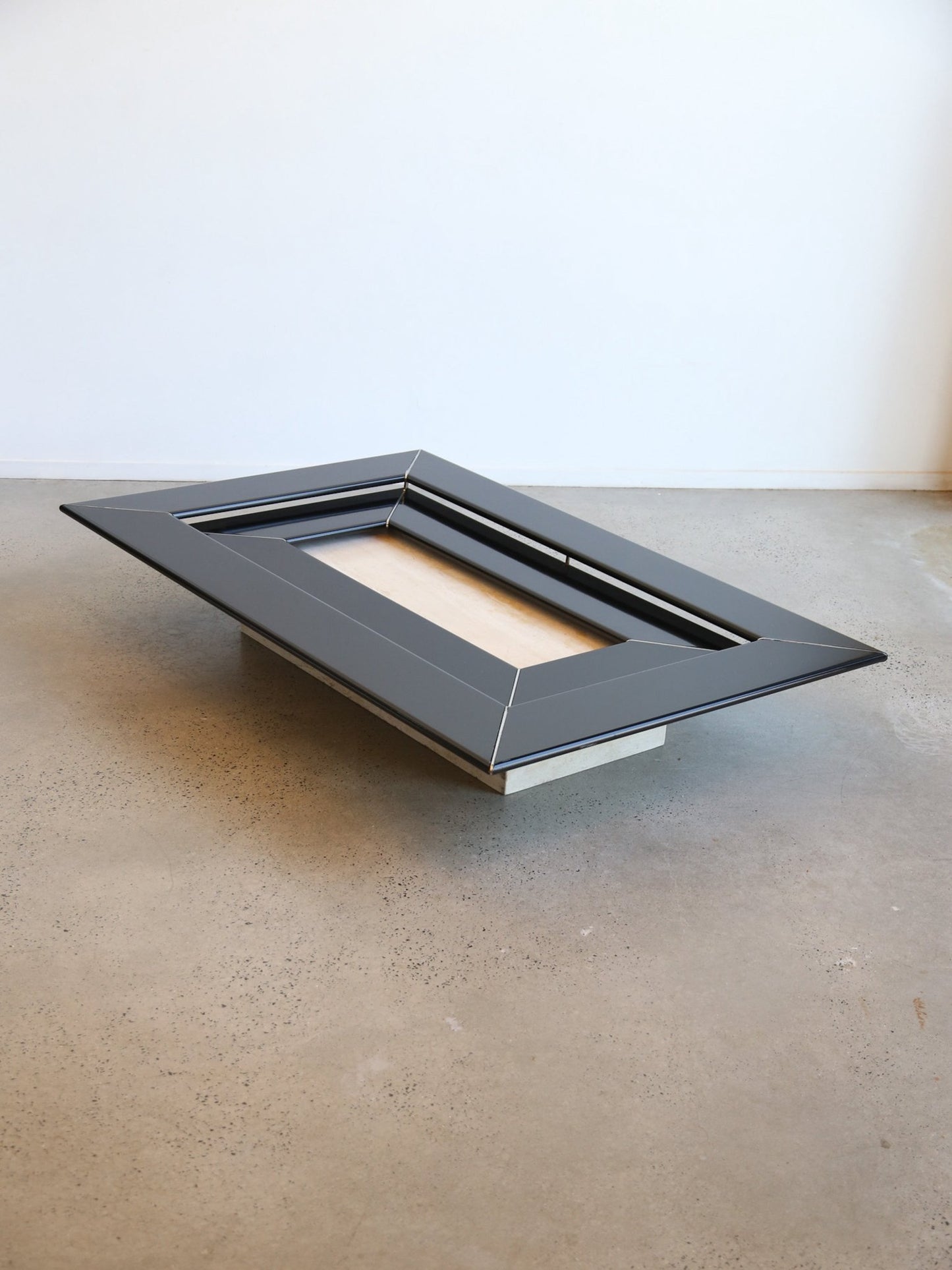 Italian vintage travertine and lacquer coffee table, 1970s - Lumini Collections
