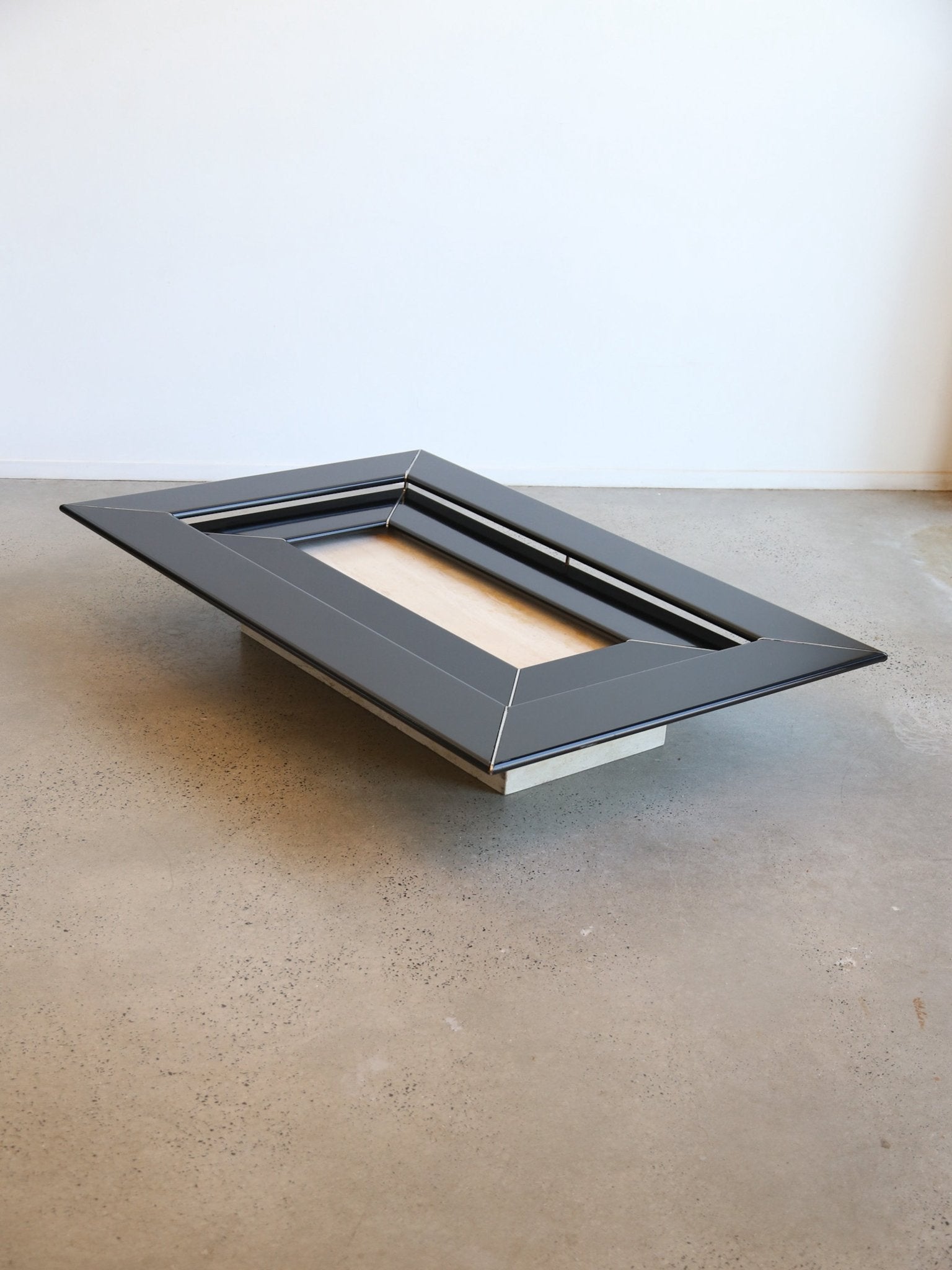 Italian vintage travertine and lacquer coffee table, 1970s - Lumini Collections