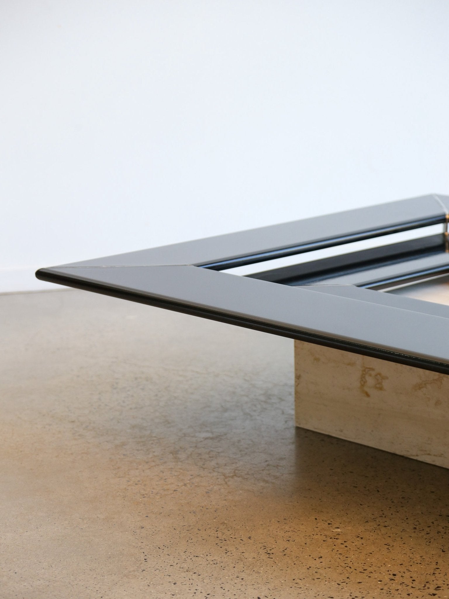 Italian vintage travertine and lacquer coffee table, 1970s - Lumini Collections