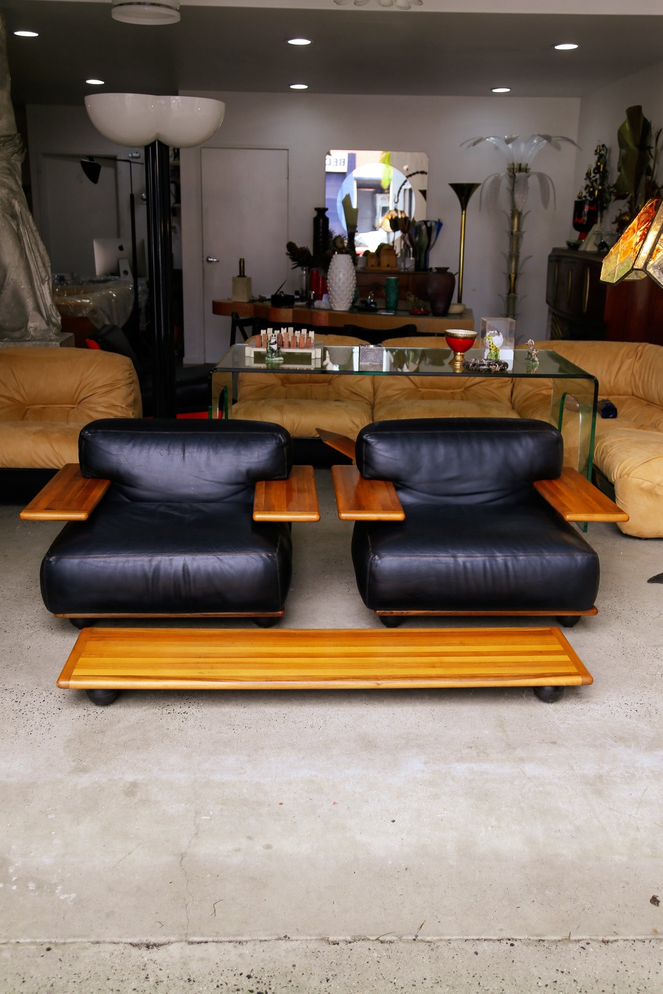 Italian Pianura Armchairs & Table by Mario Bellini for Cassina - Lumini Collections