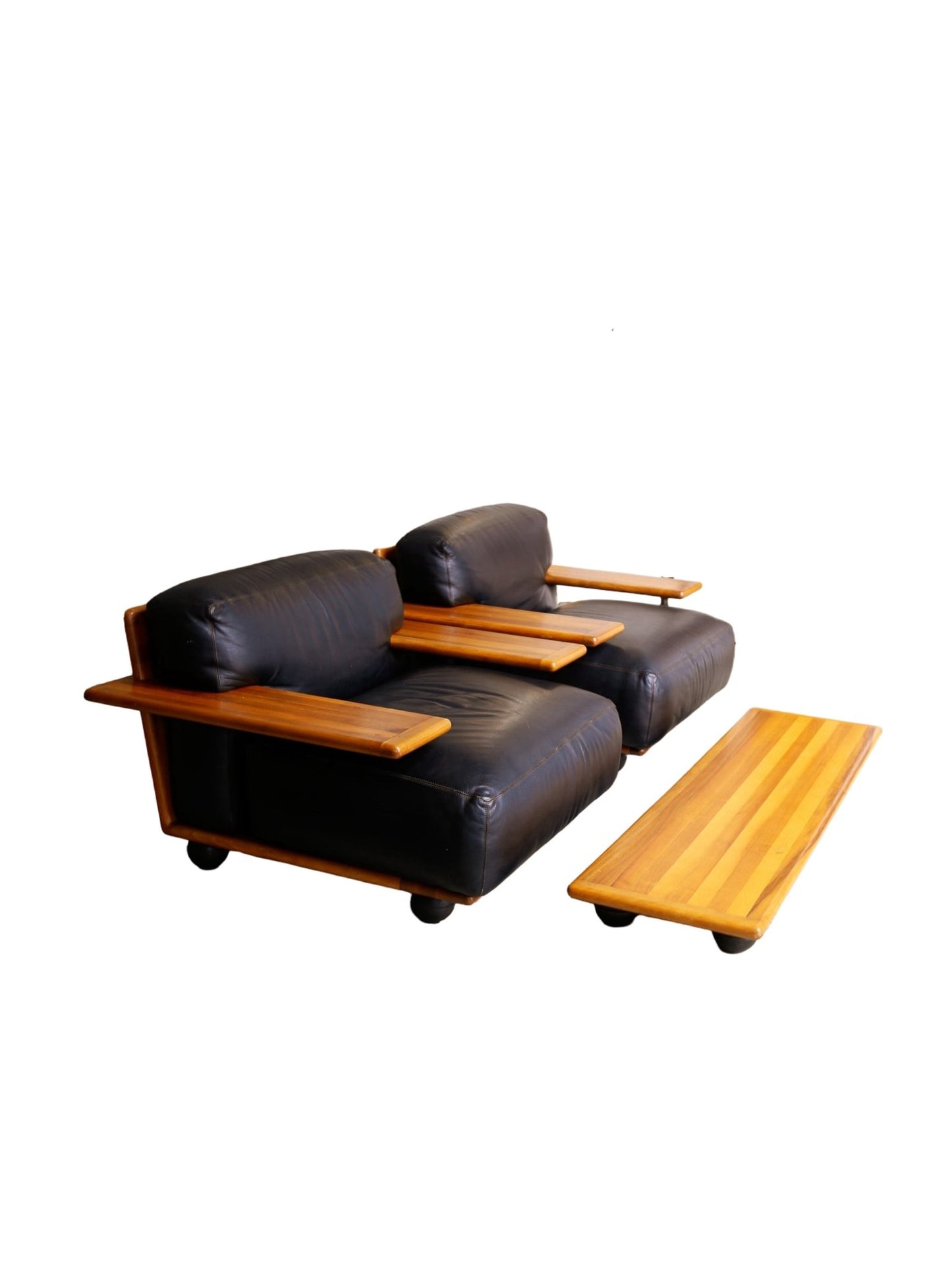Italian Pianura Armchairs & Table by Mario Bellini for Cassina - Lumini Collections