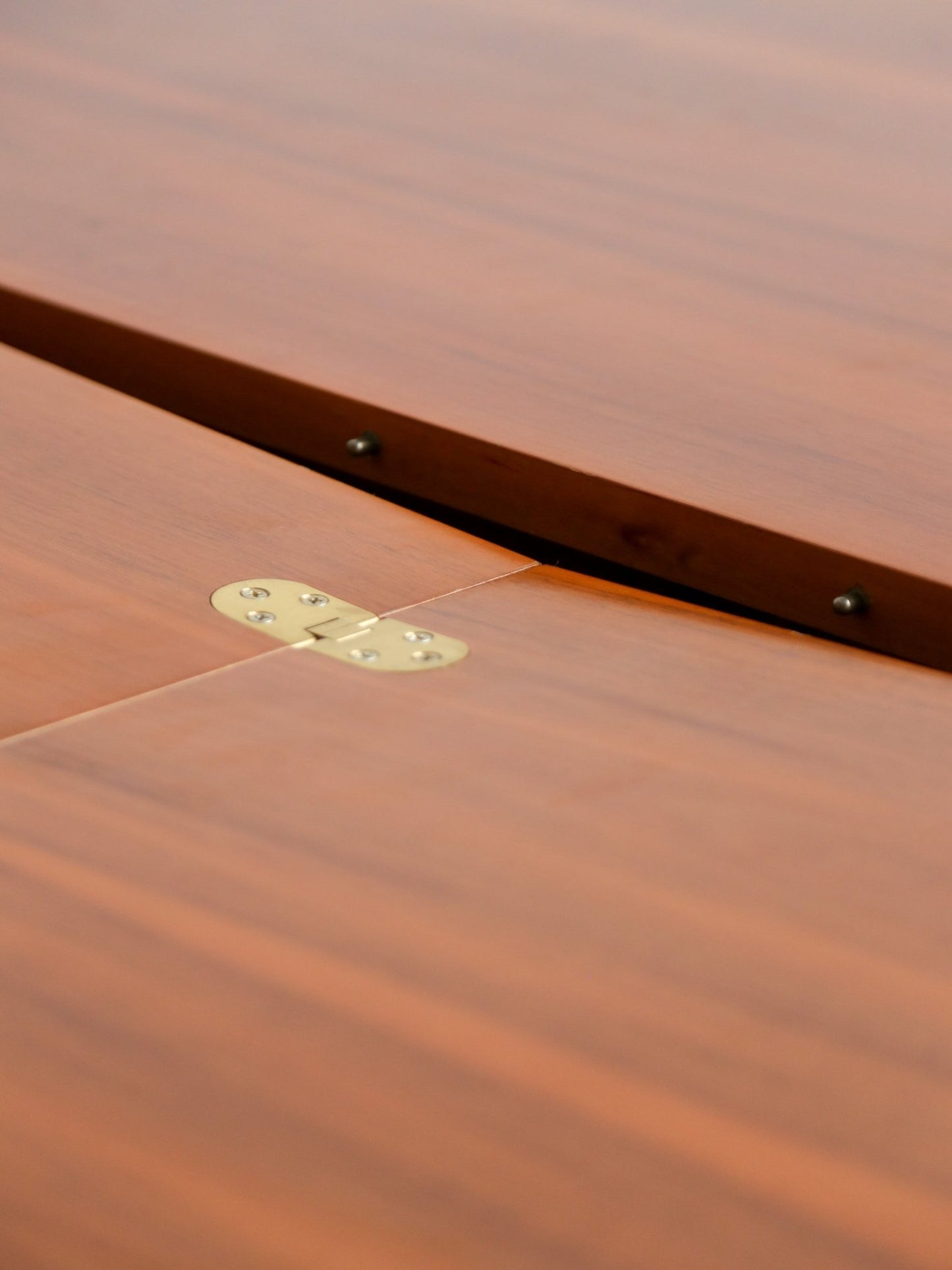 Pierre Cardin for Maxalto Fold - Out Extension Dining Table in Walnut 1980s - Lumini Collections