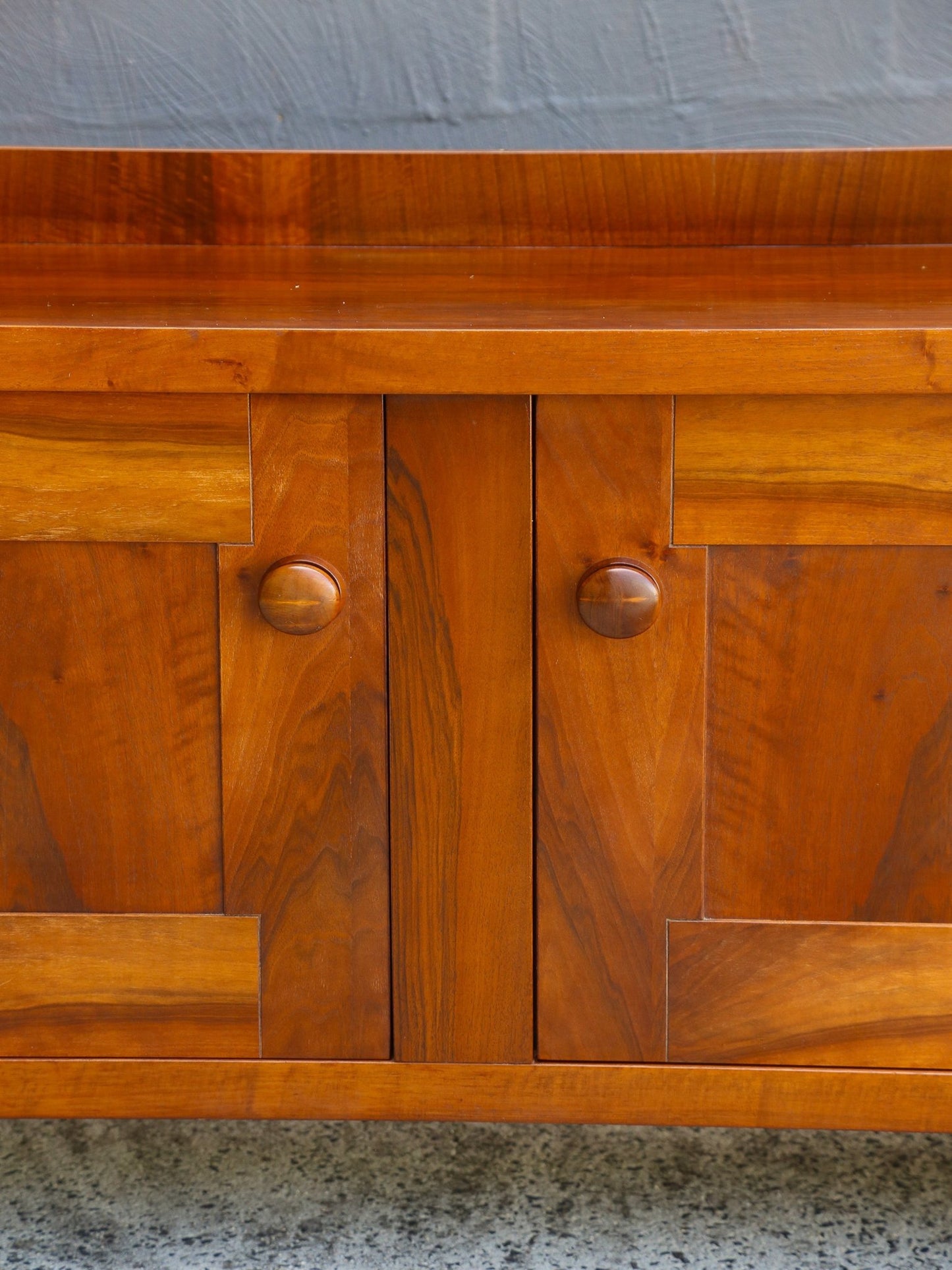 Pranzo 602 sideboard in walnut by Silvio Coppola for Bernini, Italy 1964 - Lumini Collections