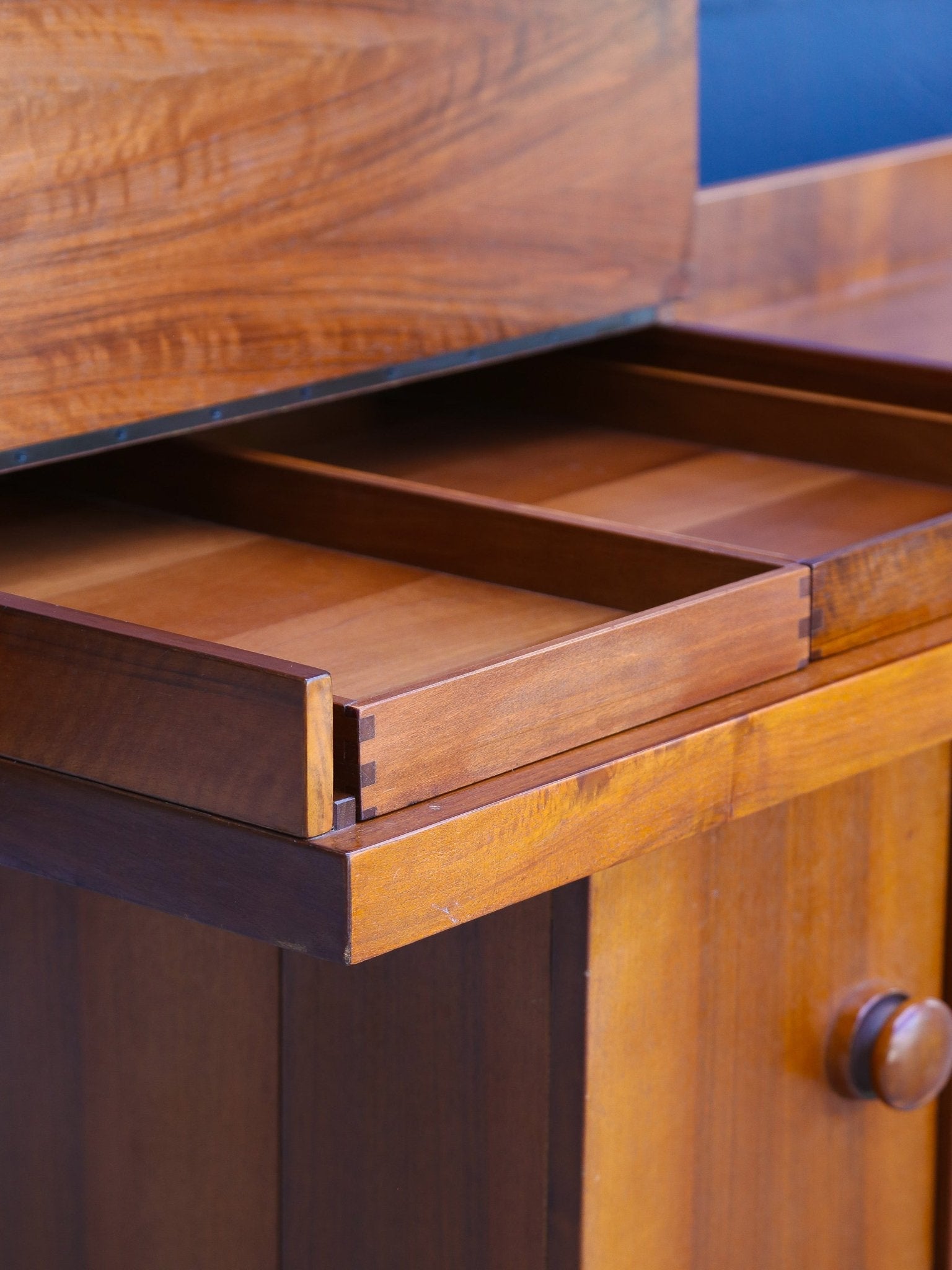 Pranzo 602 sideboard in walnut by Silvio Coppola for Bernini, Italy 1964 - Lumini Collections