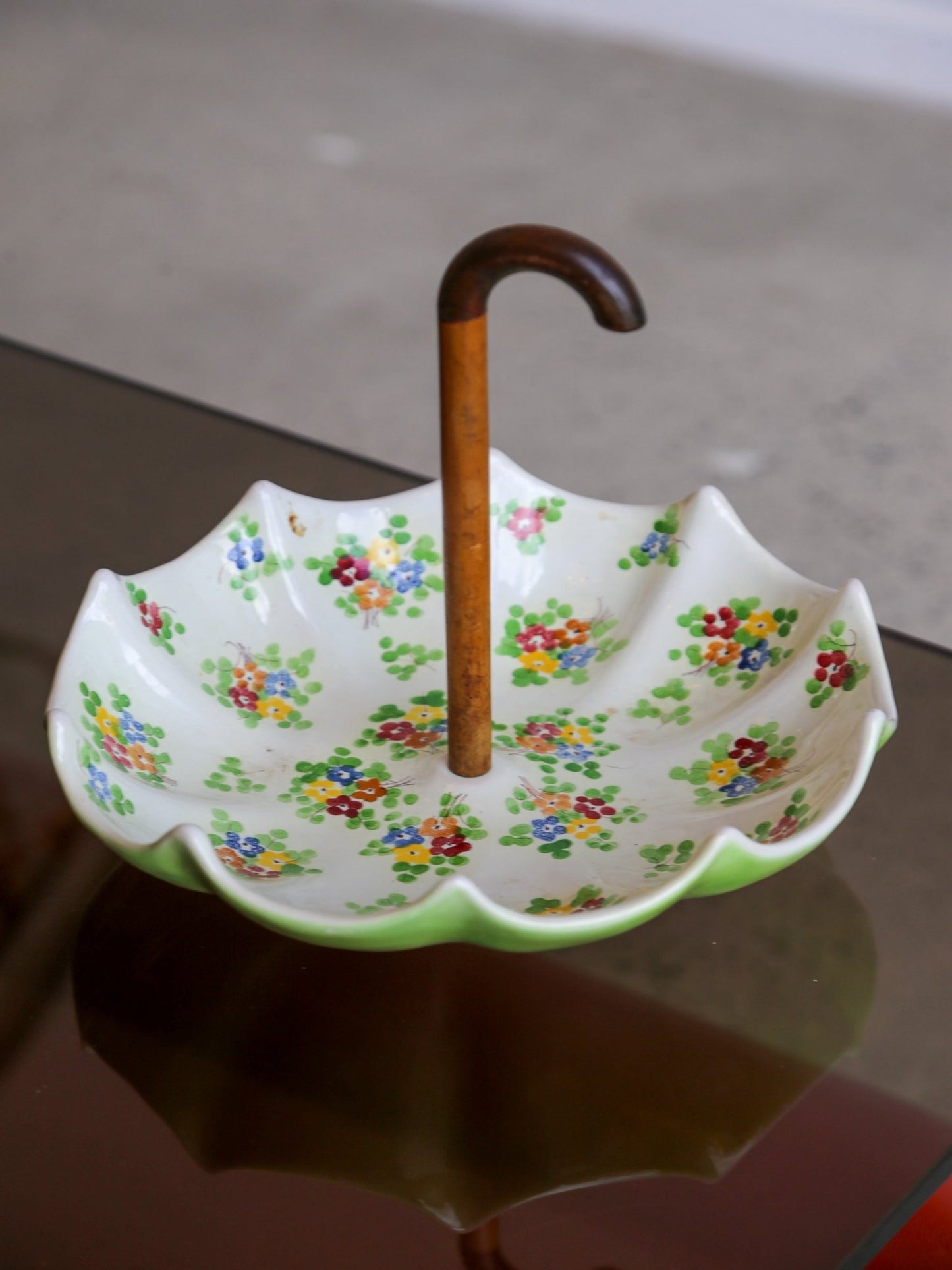 Pucci Umbertide Hand - Painted Umbrella Dish, 1950s - Lumini Collections