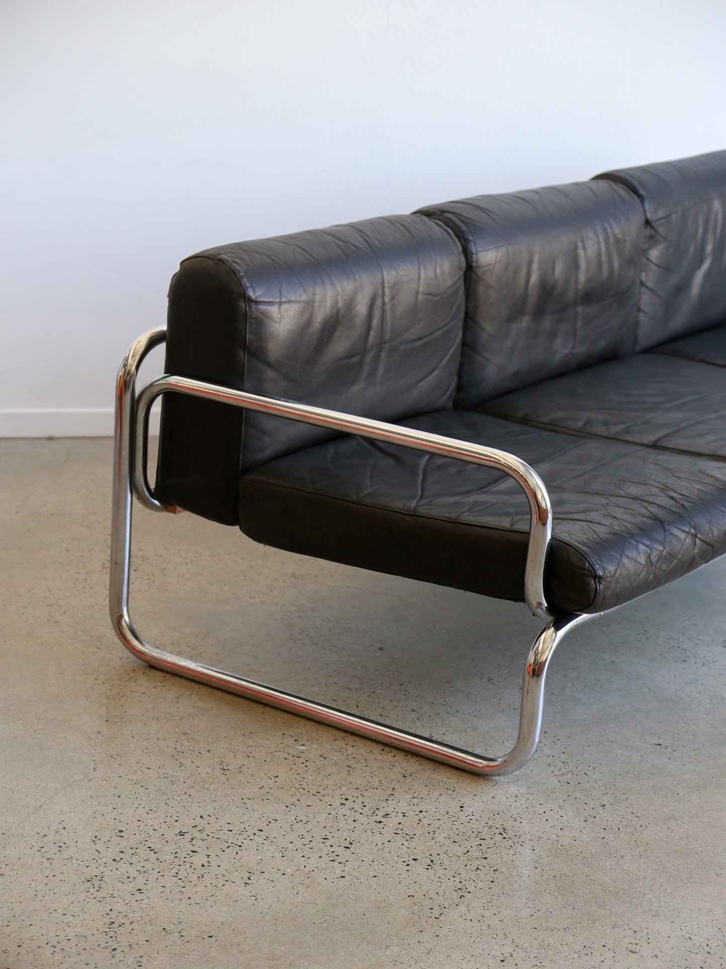 Rodney Kinsman T - Line Sofa for OMK, 1970s - Lumini Collections