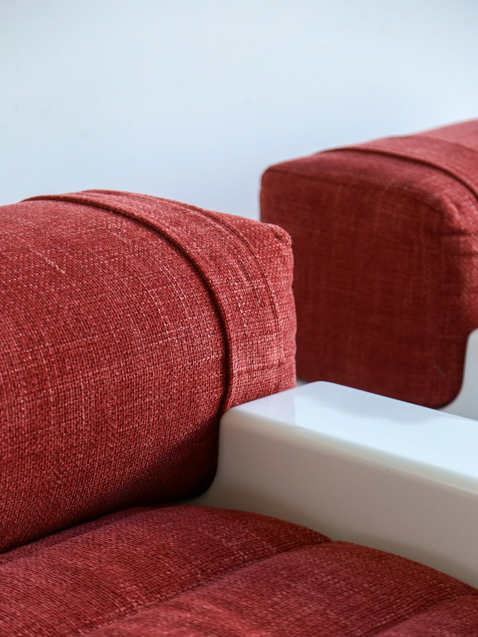Space Age Italian White Fiberglass Armchairs with Extractable Beds, 1960s - Lumini Collections