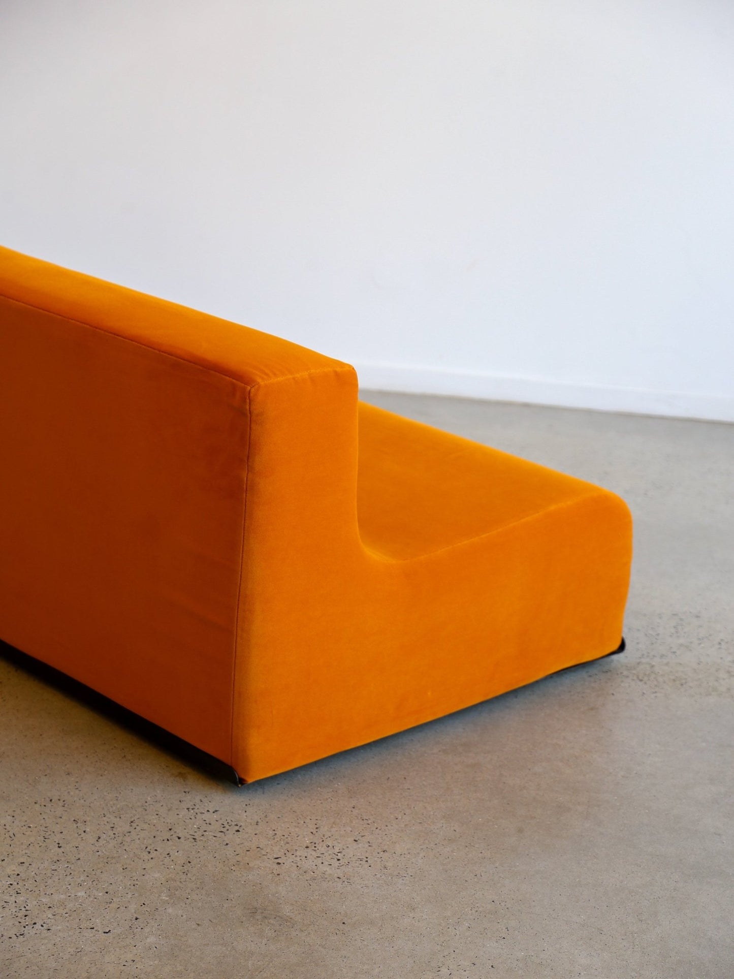 Space Age Sofa in Orange Velvet, Italy 1960s - Lumini Collections