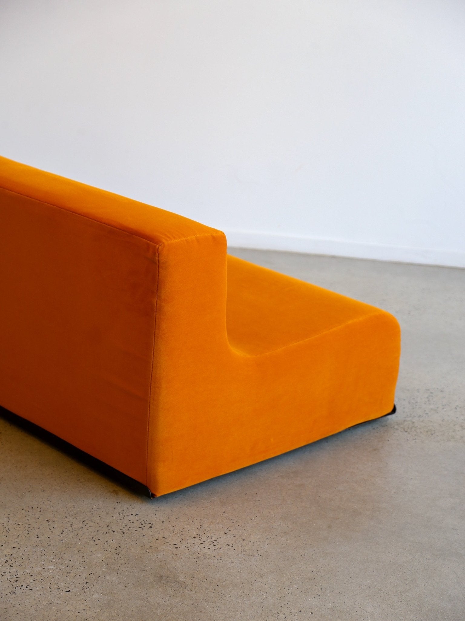 Space Age Sofa in Orange Velvet, Italy 1960s - Lumini Collections