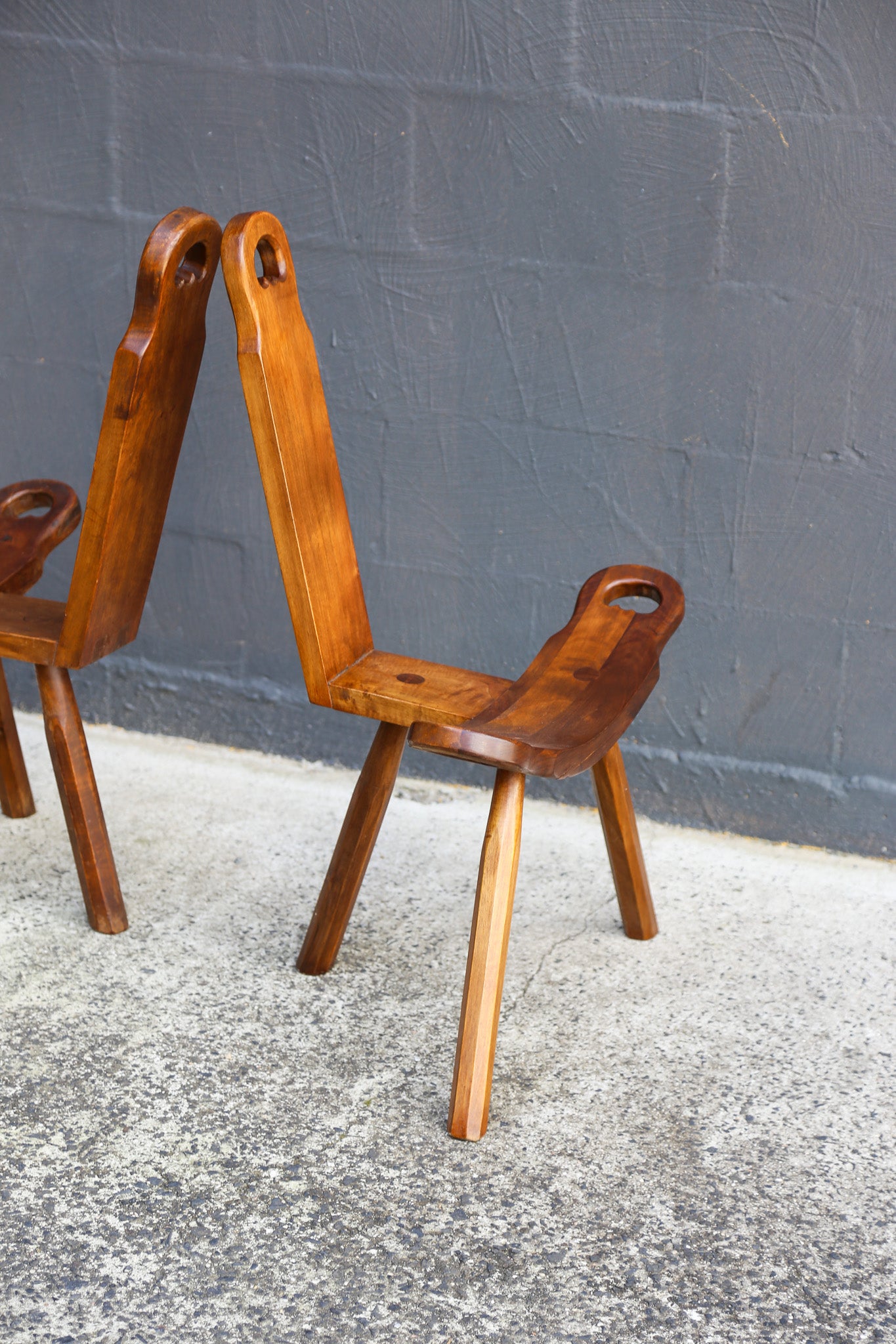 Spanish Brutalist Mid Century Sculptural Tripod Chairs, 1950s - Lumini Collections