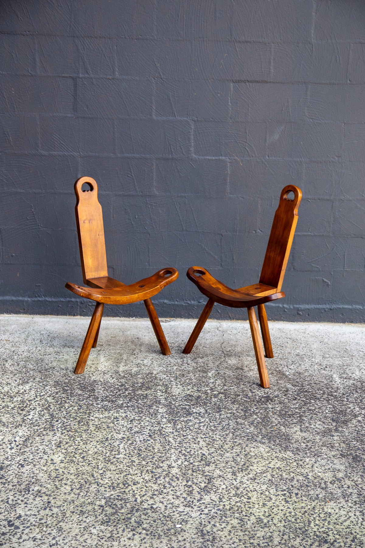 Spanish Brutalist Mid Century Sculptural Tripod Chairs, 1950s - Lumini Collections