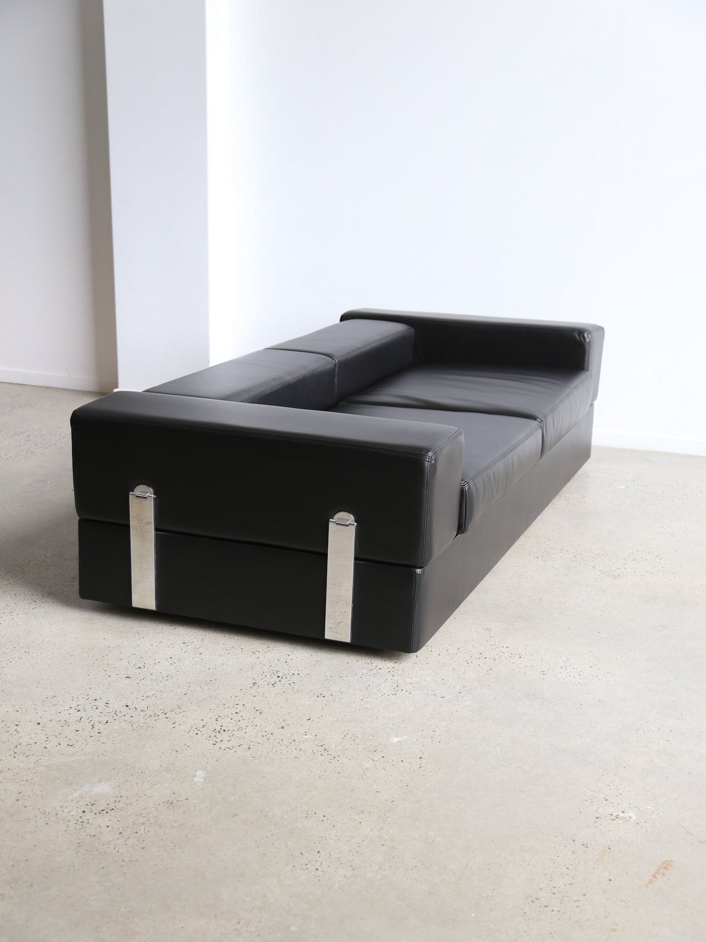 Tito Agnoli for Cinova Day Bed Sofa in Black Leather - Lumini Collections