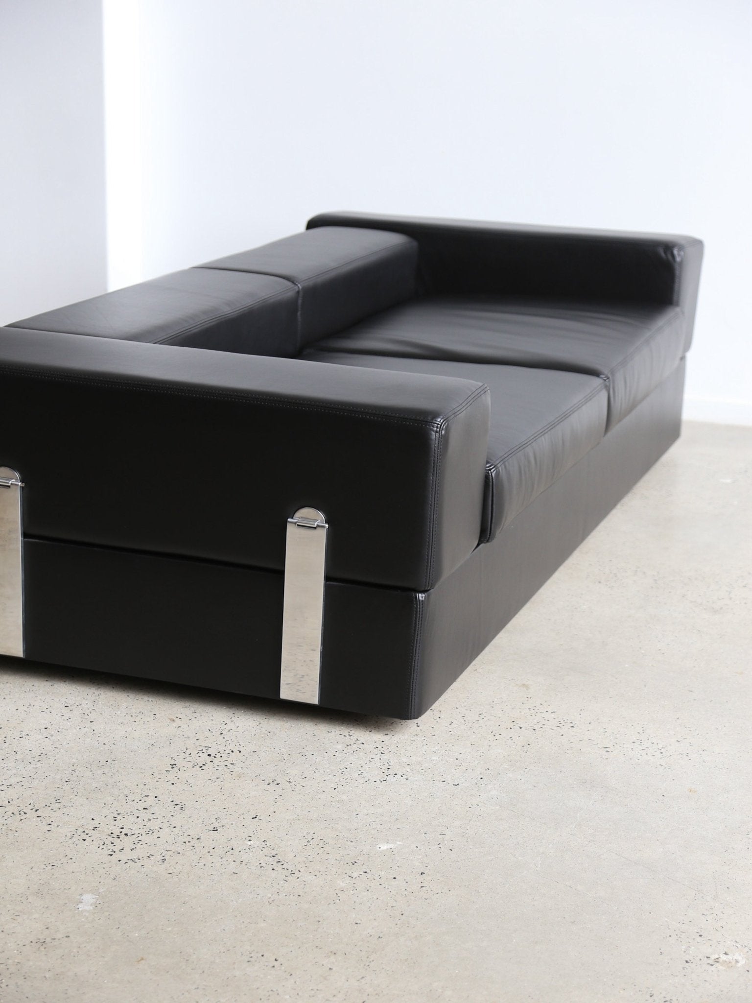 Tito Agnoli for Cinova Day Bed Sofa in Black Leather - Lumini Collections