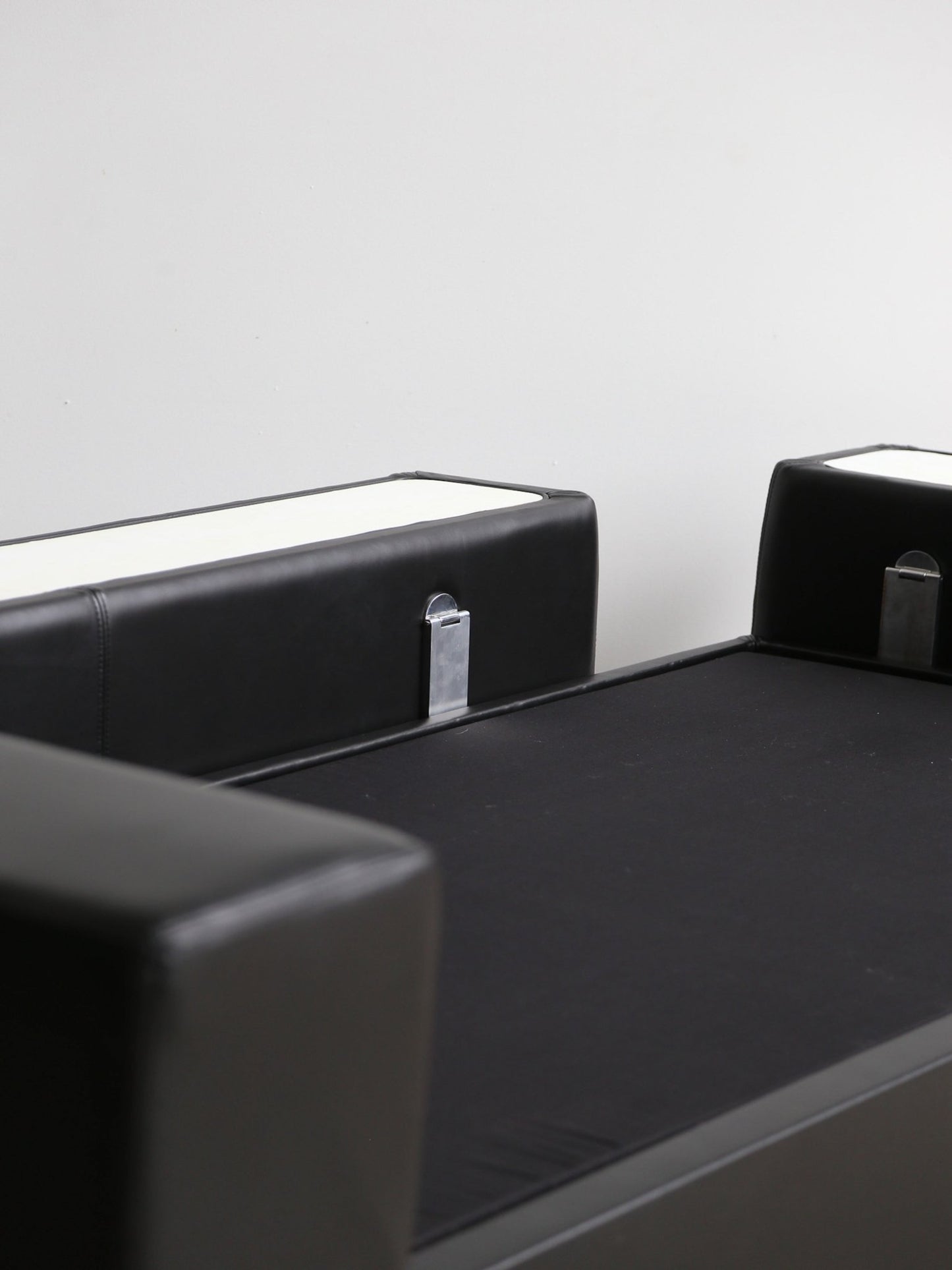 Tito Agnoli for Cinova Day Bed Sofa in Black Leather - Lumini Collections