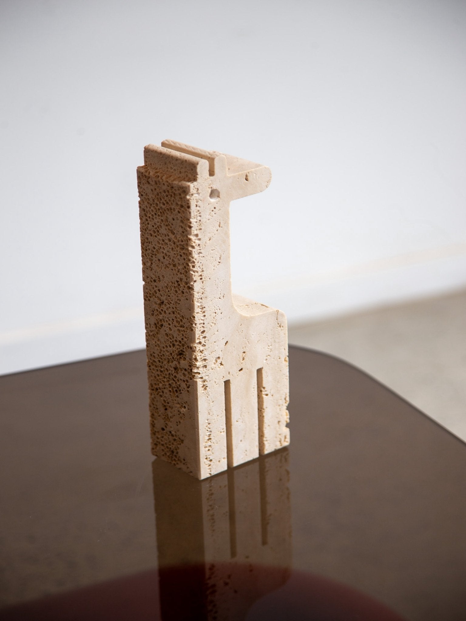 Travertine Giraffe Sculpture by Enzo Mari for Fratelli Mannelli, 1970s - Lumini Collections