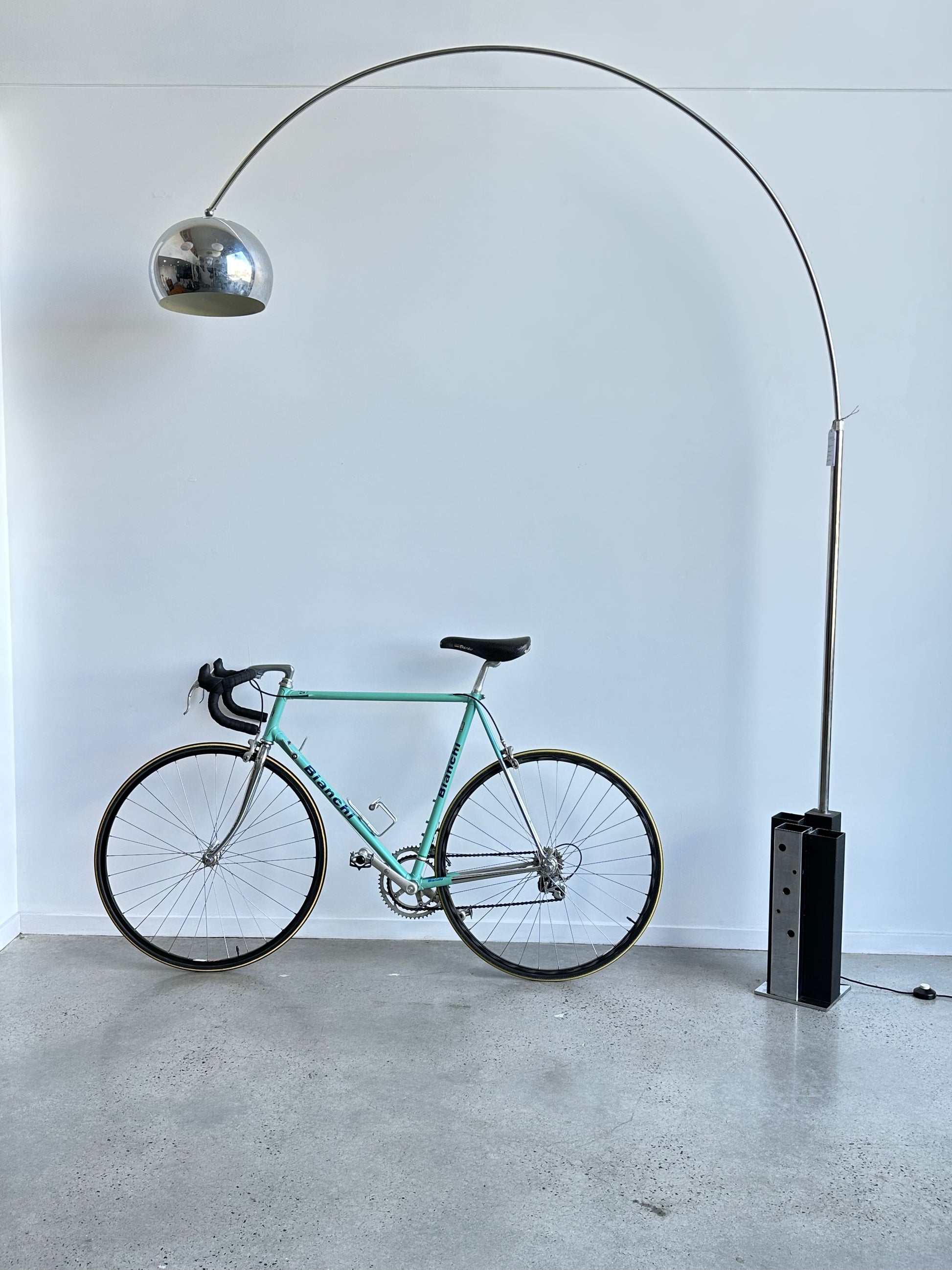 arch lamp with classic vintage bike