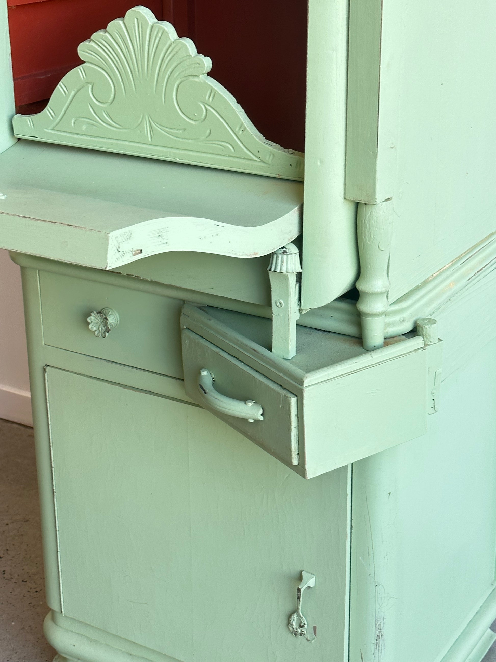 Light Green Functional Sculpture by Paolo Lumini, Tuscany Italy - Lumini Collections 6