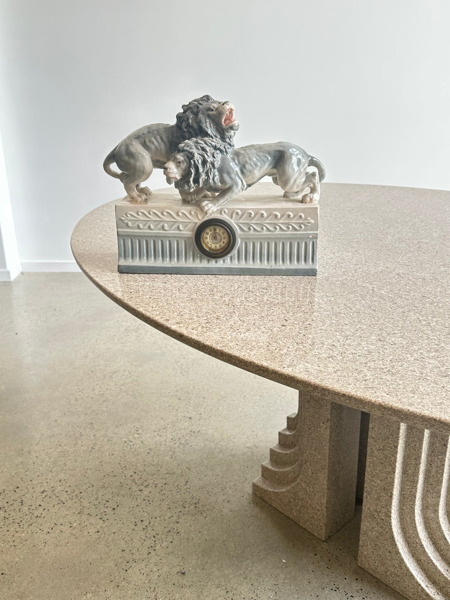 Capodimonte Italian Glazed Porcelain Lions Table Clock Sculpture, 1940s