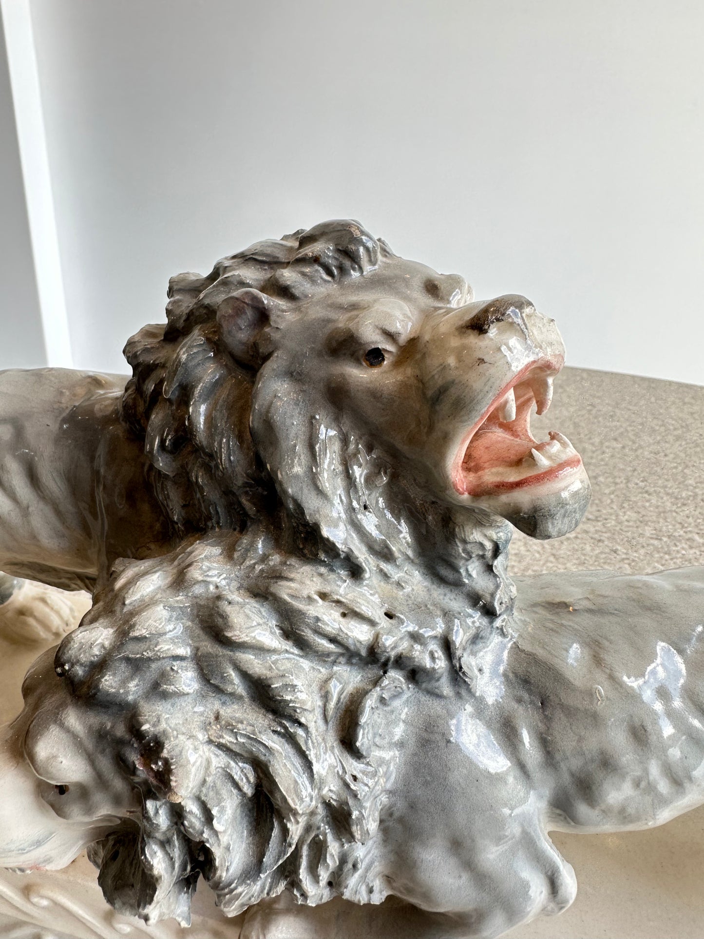 Capodimonte Italian Glazed Porcelain Lions Table Clock Sculpture, 1940s