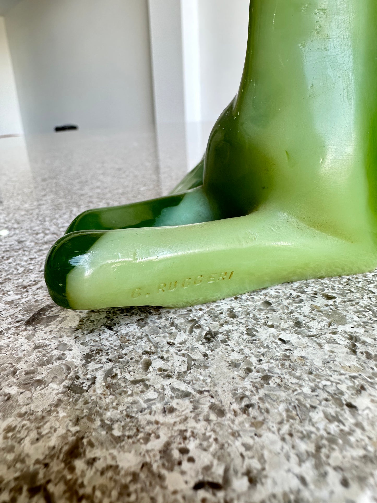 G.Ruggeri Italian Mid Century Modern Resin Green Animal Table Sculpture, 1960s