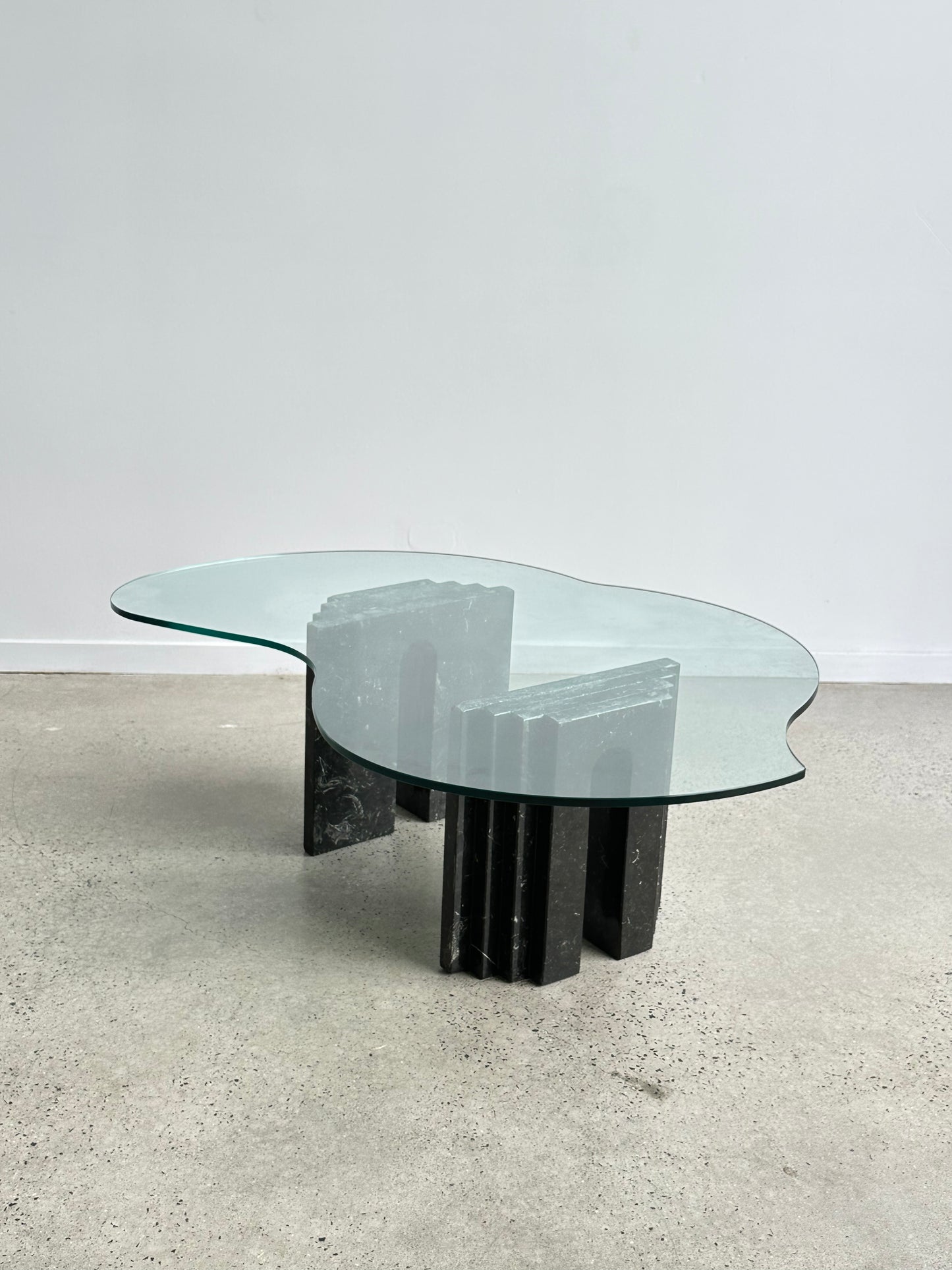 Carlo Scarpa for Cattelan Italia, Black Carrara Marble and Glass Coffee Table, 1970s