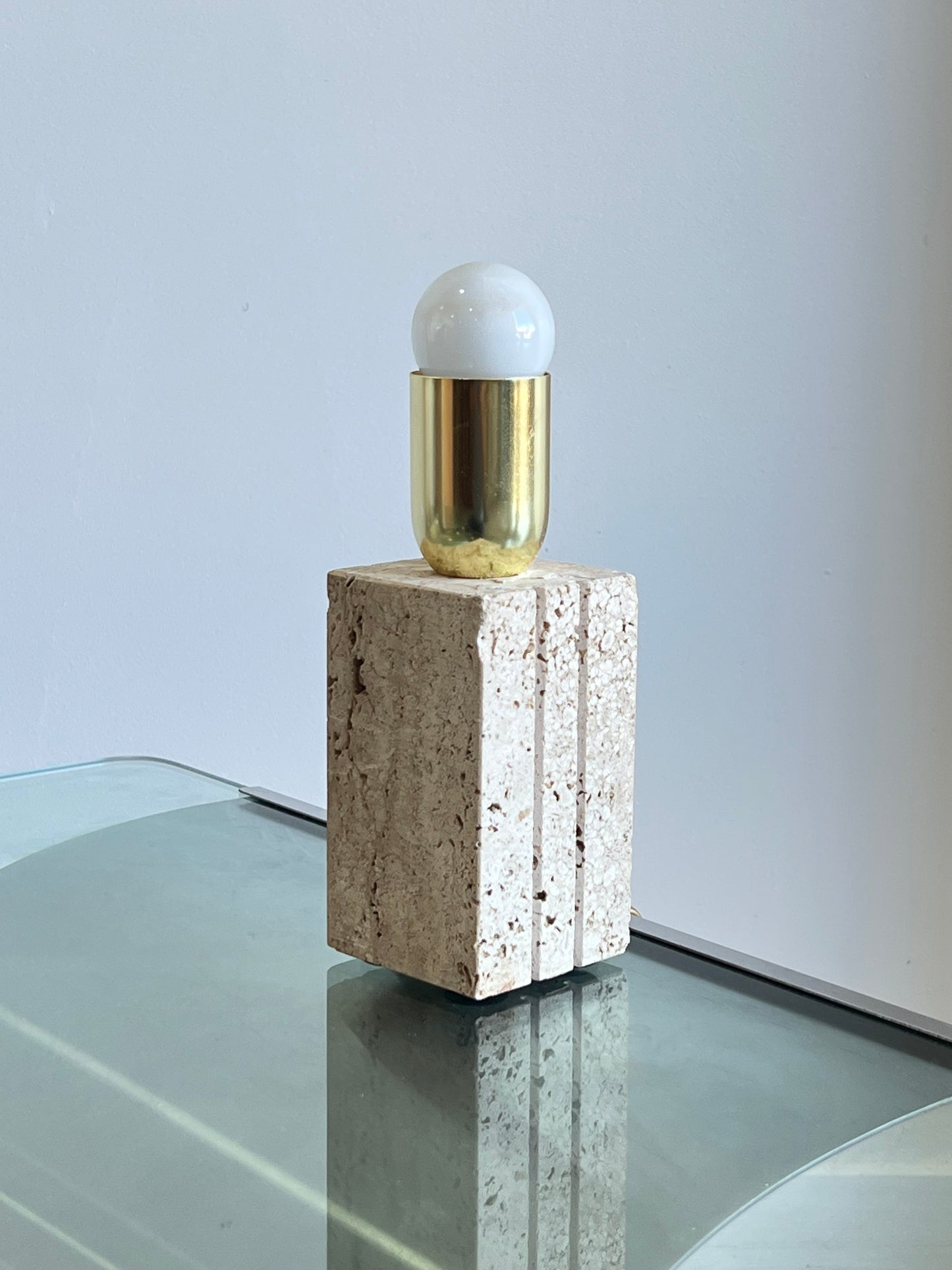 Fratelli Mannelli Rectangular Travertine and Brass Table Lamp, 1960s