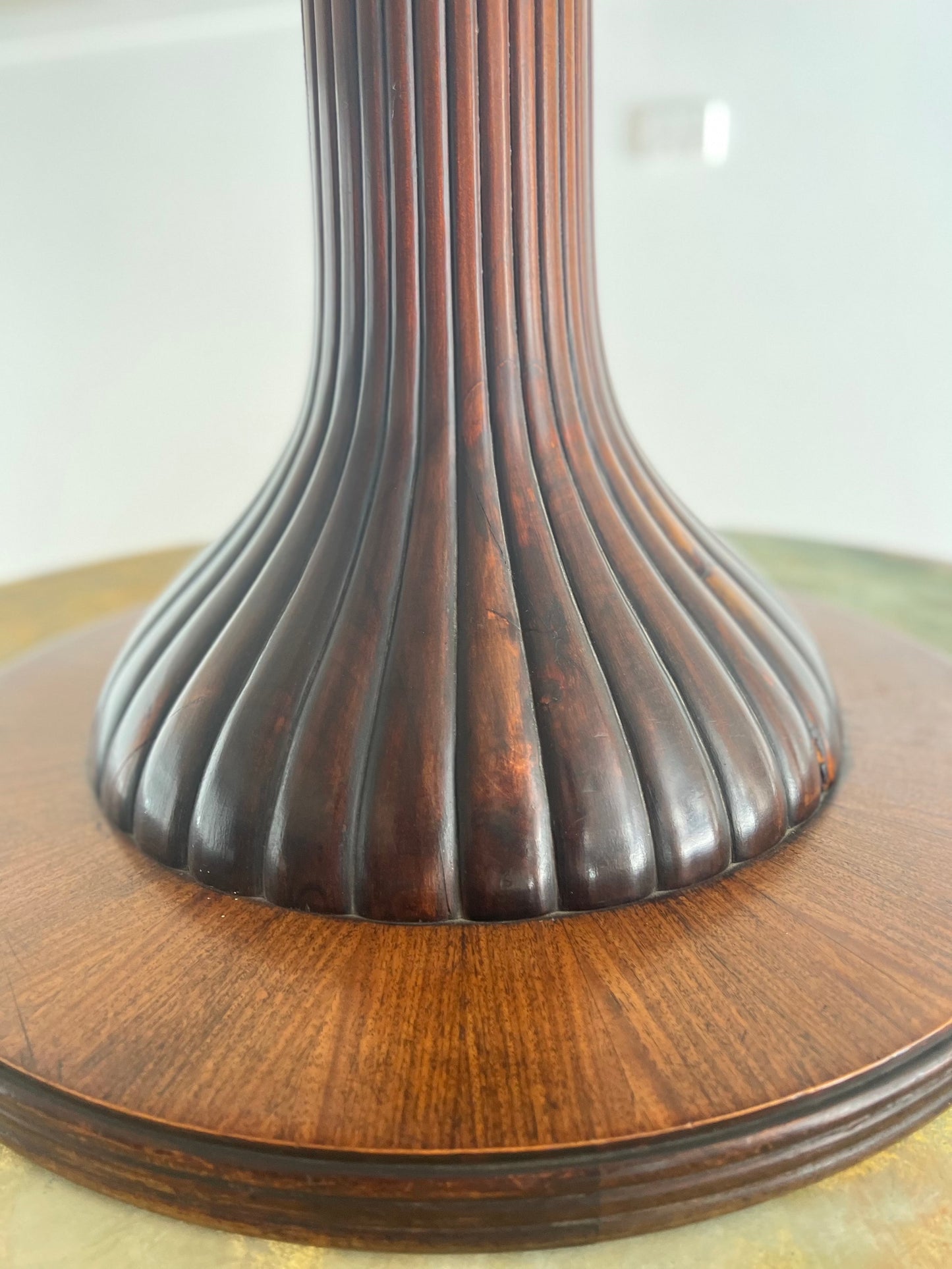 Osvaldo Borsani for Arredamento Borsani Dining Pedestal Table in Onyx and Mahogany, 1950s