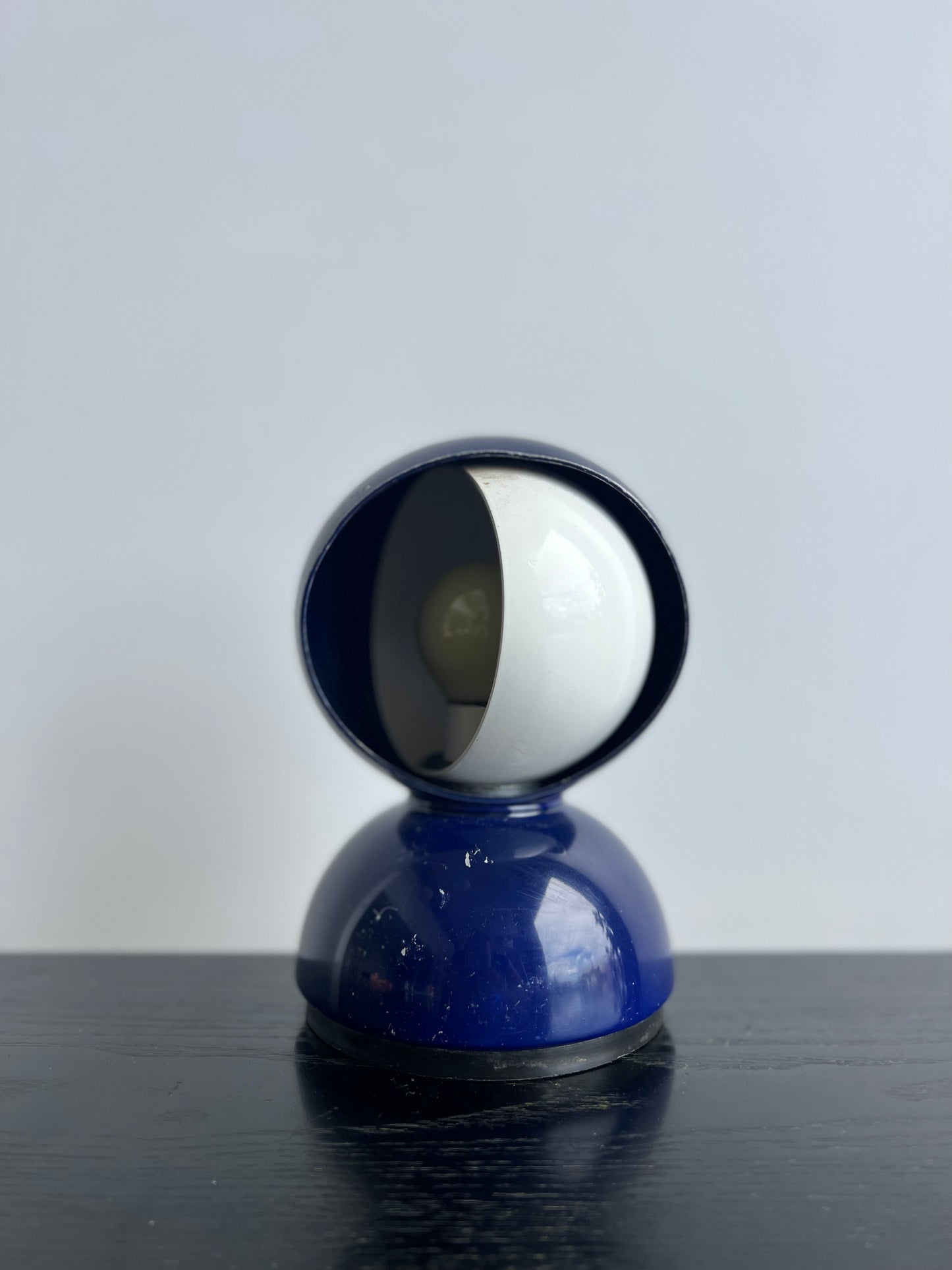 "Eclisse" by Vico Magistretti for Artemide, Blue Table Lamp, 1967