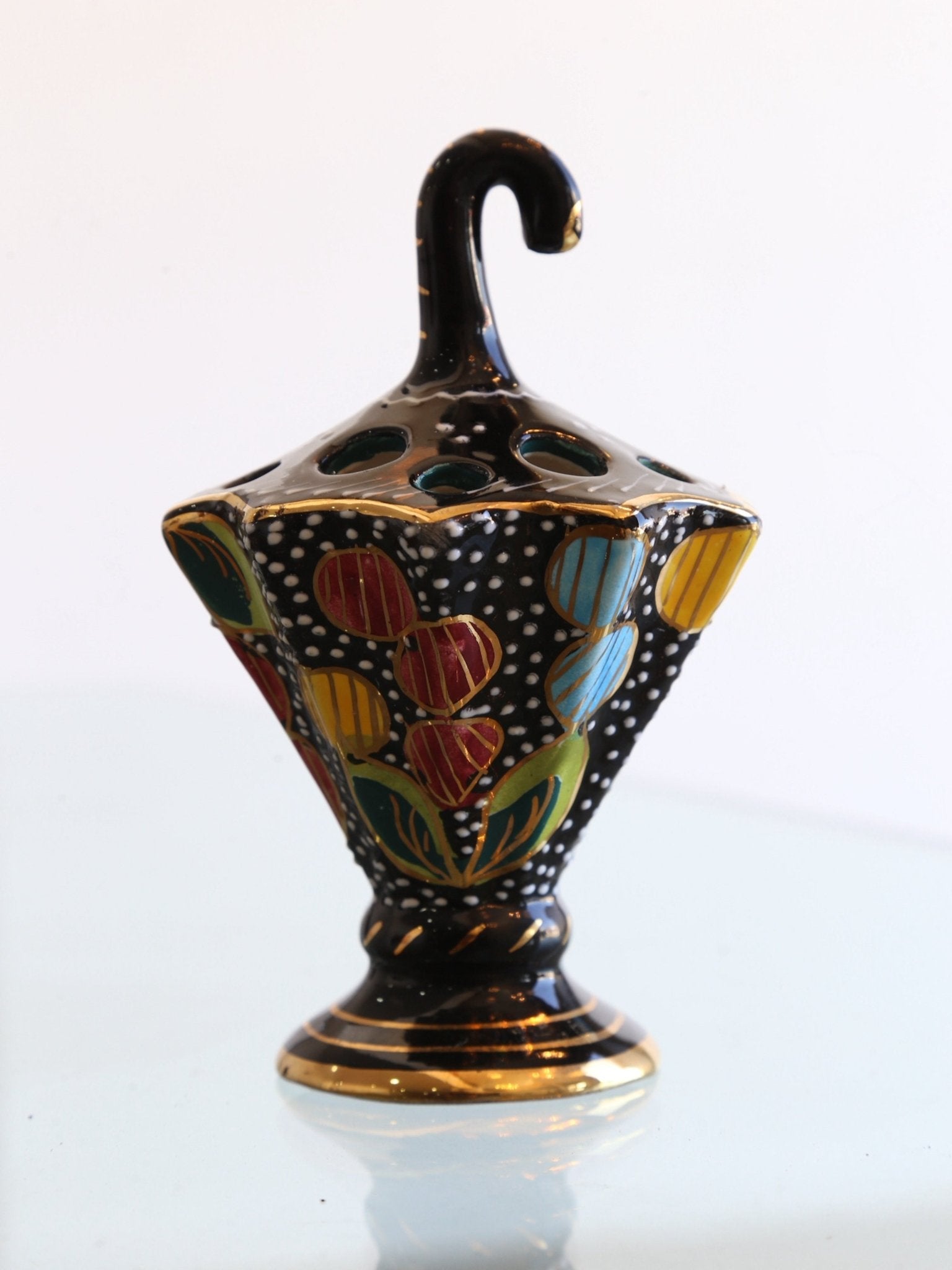 Italian Hand - Painted Umbrella Form Vase, Deruta, 1960s - Lumini Collections