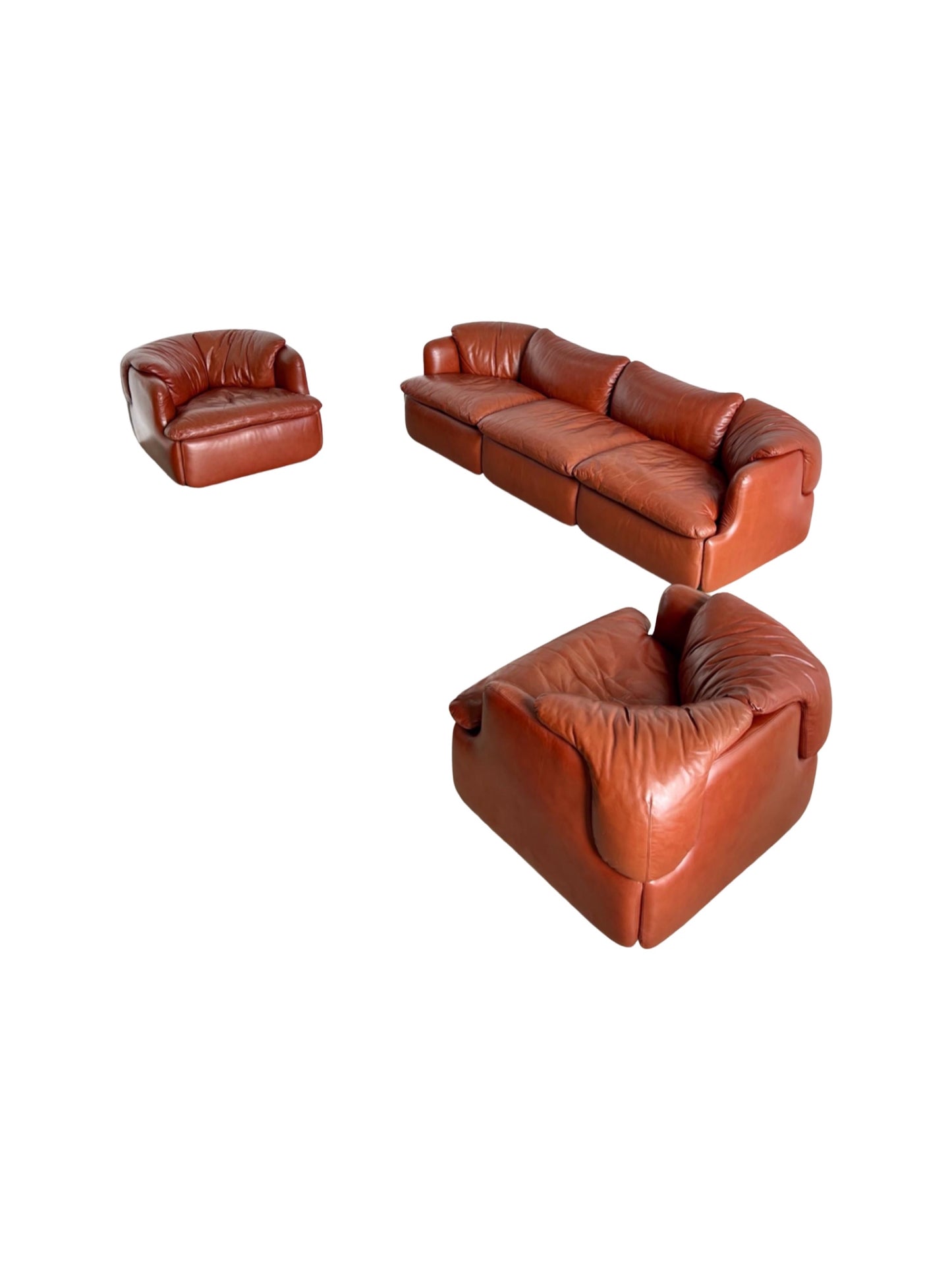 "Confidential" by Alberto Rosselli for Saporiti, Red/Cordovan Leather Sofa Set, 1970s