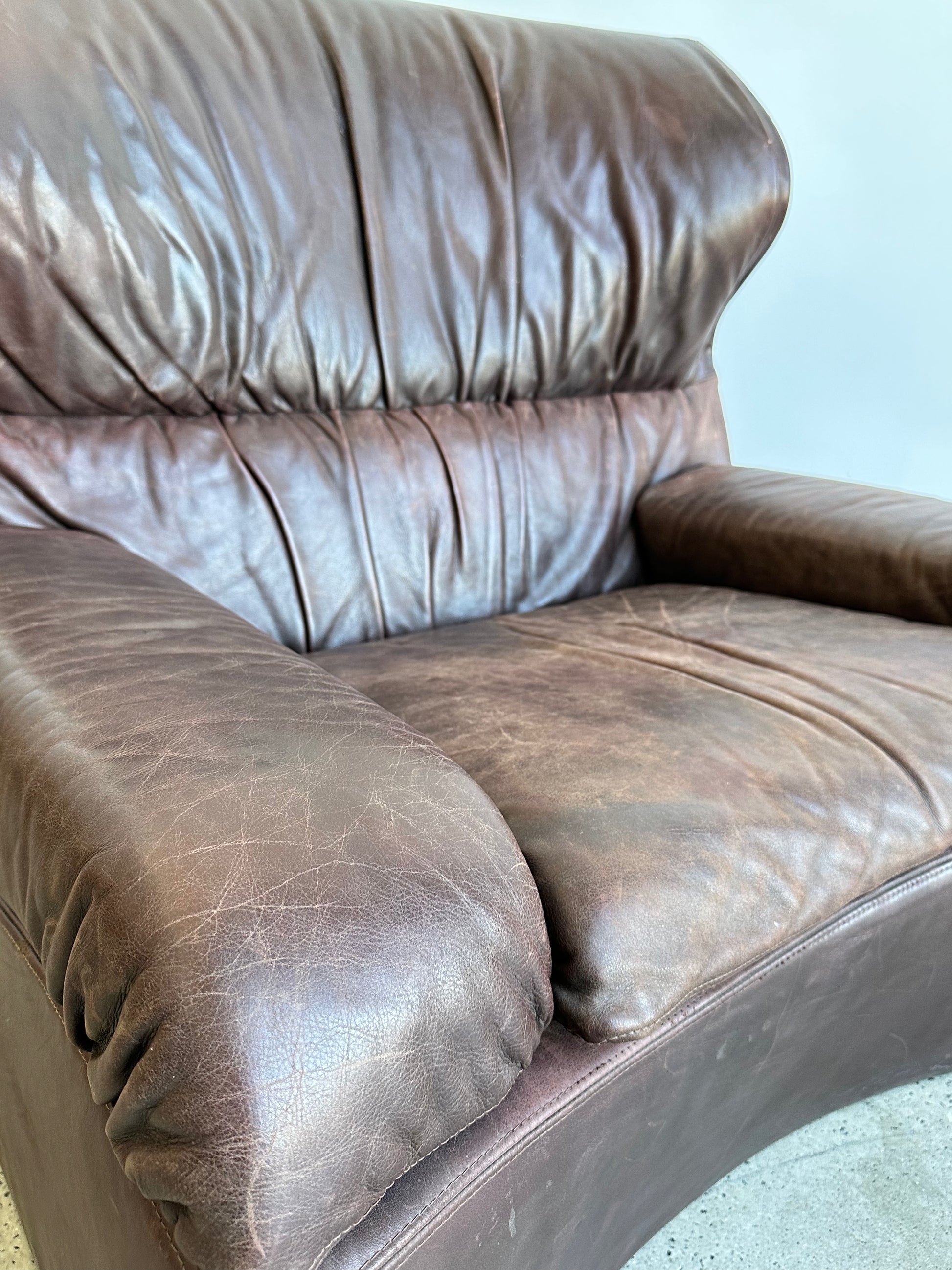 "La Vela"by Giovanni Offredi for Saporiti Italia Brown Leather with Ottoman Lounge Chair, 1960 - Lumini Collections