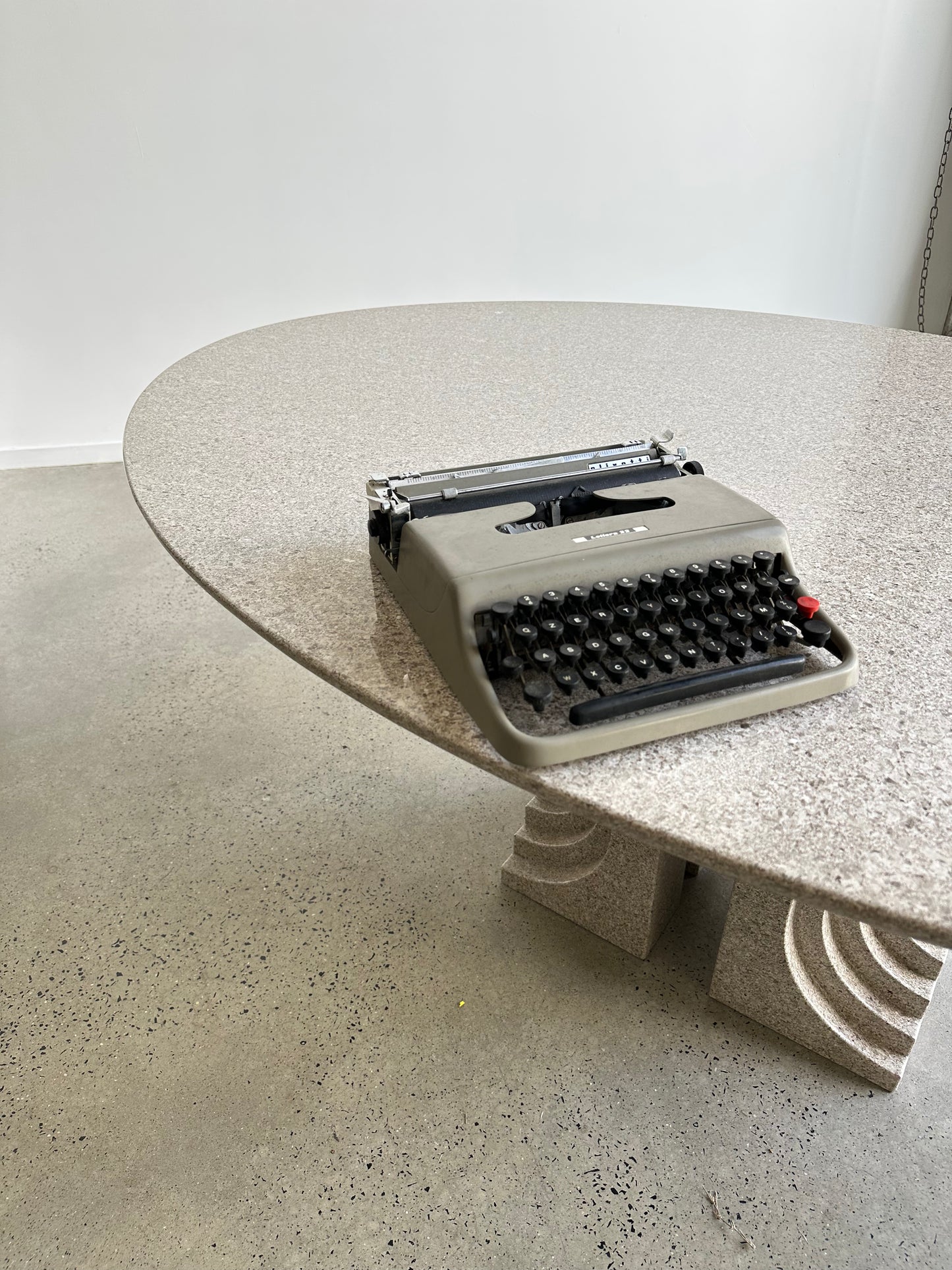 "Lettera 22" by Marcello Nizzoli for Olivetti Typewriter, 1950s - Lumini Collections